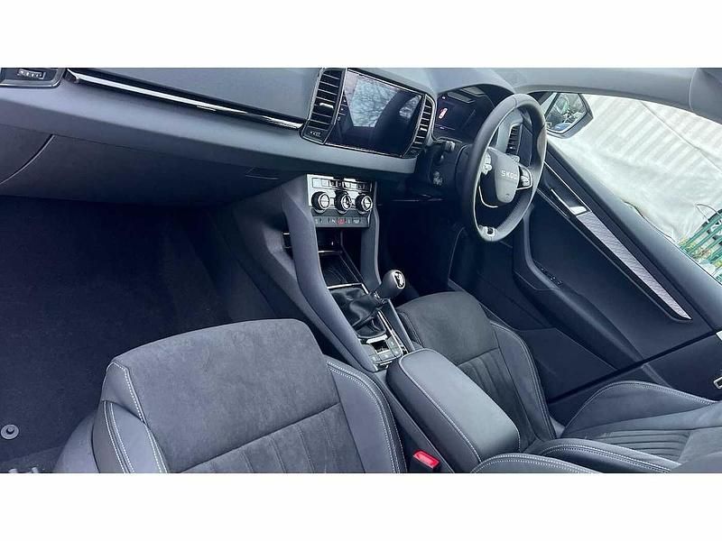 Used Skoda Karoq SE L 147 HP (108 kW) 2025 White SUV