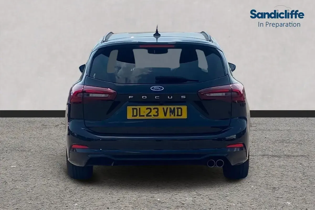 Used Ford Focus ST-Line 125 HP (91 kW) 2023 Black Estate