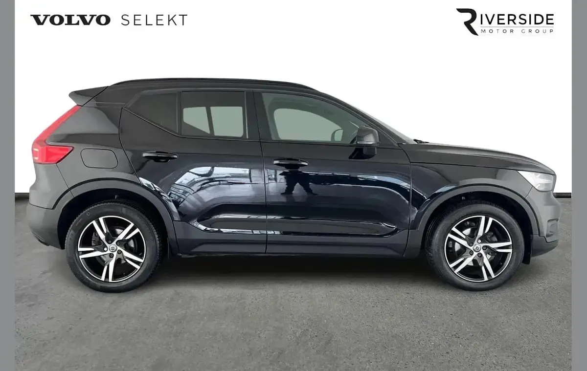 Used Volvo XC40 R-Design 163 HP (119 kW) 2021 Black SUV