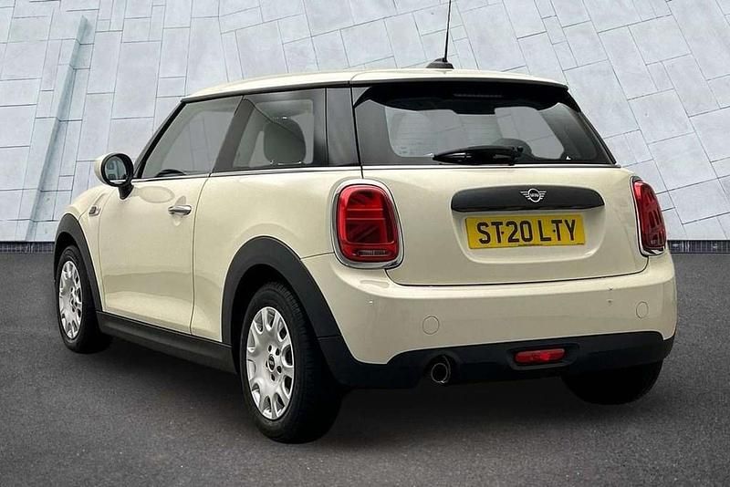 Used Mini ONE Classic 101 HP (74 kW) 2020 White Hatchback