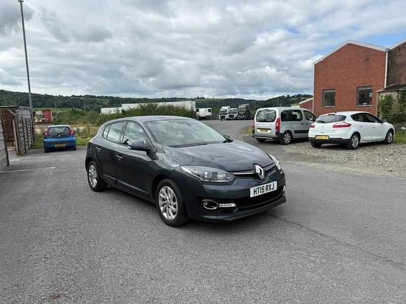 Grey Used 2015 Renault Mégane III Dynamique Hatchback | £4,995 (Fair price) - Image 1/4