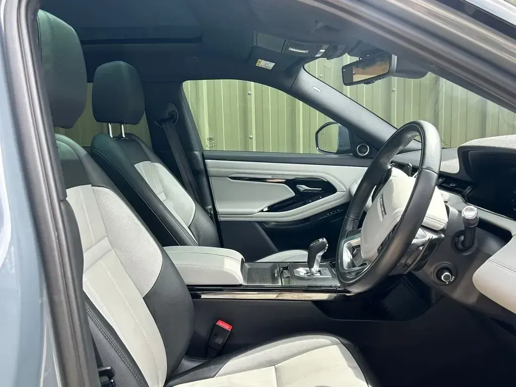 Used Land Rover Range Rover evoque First Edition 180 HP (132 kW) 2020 Grey SUV