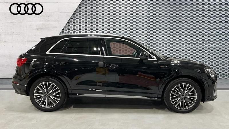 Begagnad Audi Q3 S-Line 150 HK (110 kW) 2025 Svart SUV