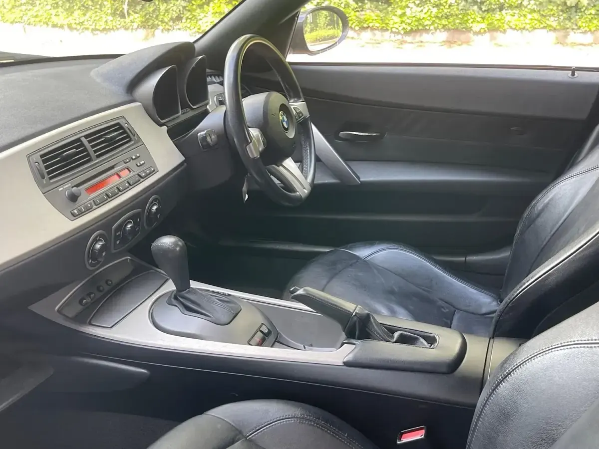 Used BMW Z4 Impressive 170 HP (125 kW) 2004 Black Cabriolet
