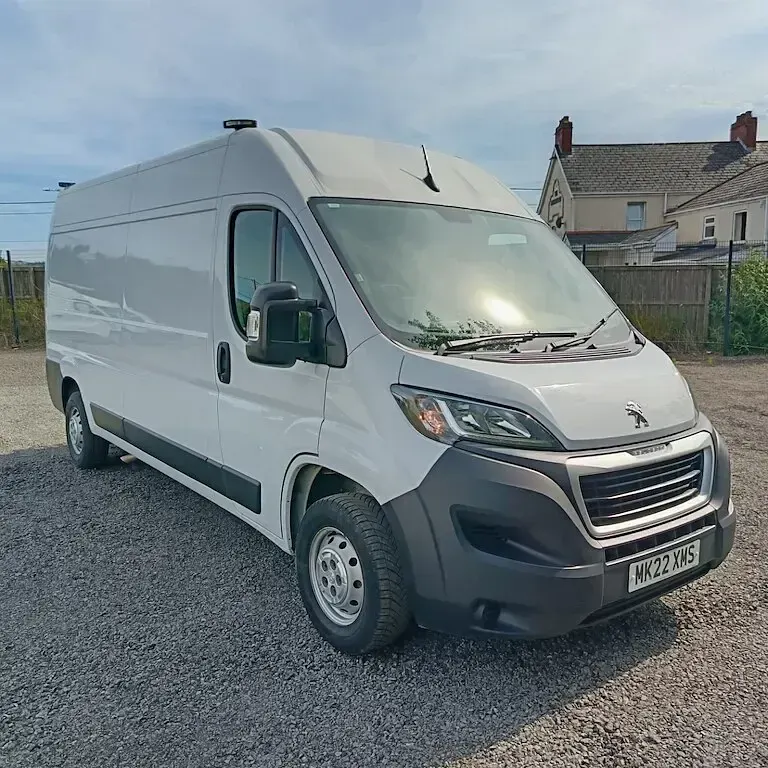 Used Peugeot Boxer 140 HP (102 kW) 2022 White Van