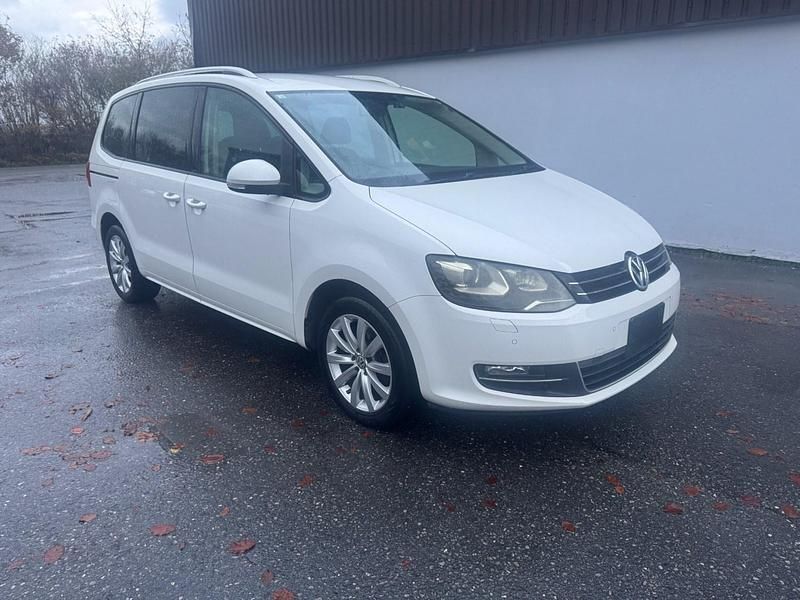 White Used 2012 VW Sharan SE MPV | £8,995 (Expensive) - Image 1/4