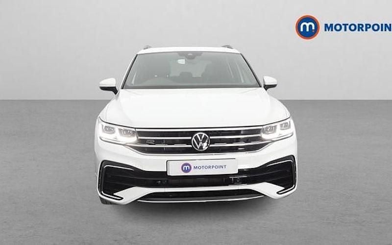 Used VW Tiguan R-line 245 HP (180 kW) 2023 White SUV