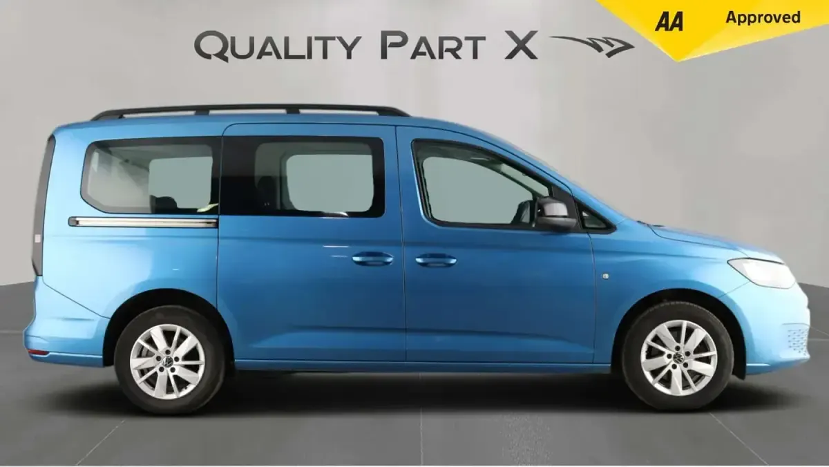Used VW Caddy S 122 HP (89 kW) 2023 Blue MPV