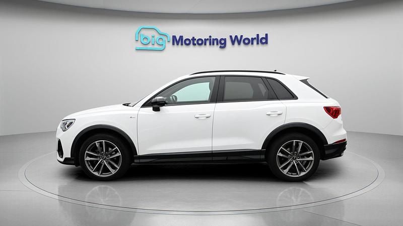 Used Audi Q3 Black Edition 148 HP (108 kW) 2022 White SUV