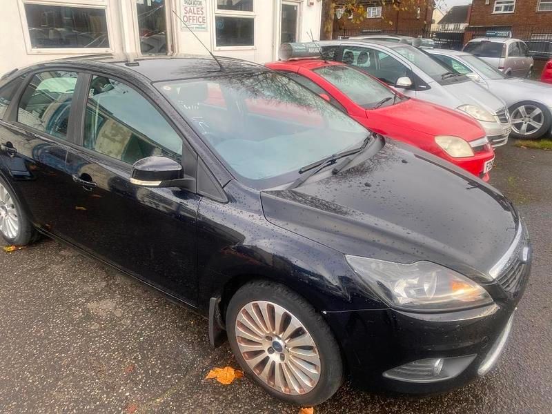 Used Ford Focus Titanium 2010 Black Hatchback