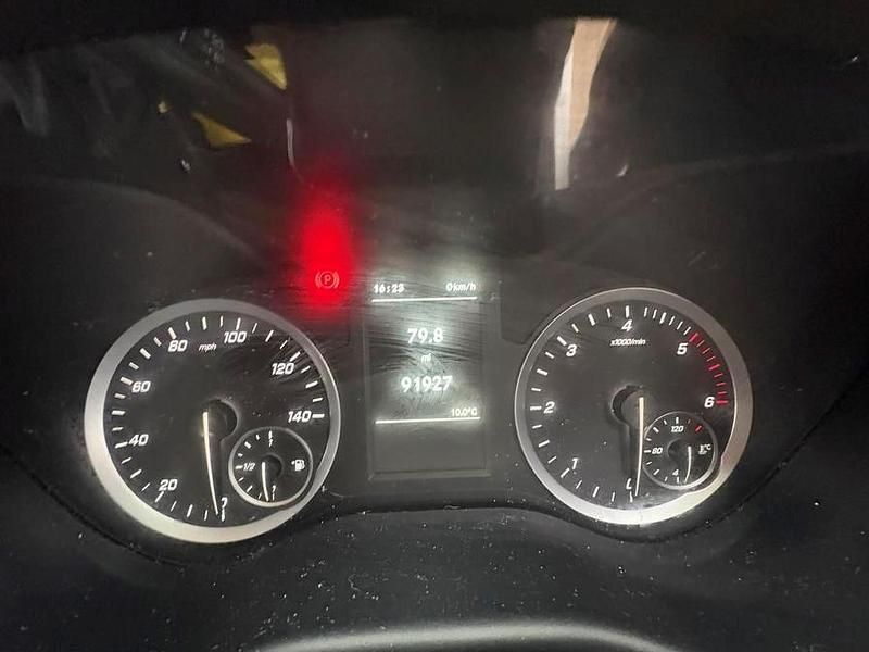 Used Mercedes Vito 100 HP (73 kW) 2019 White Van