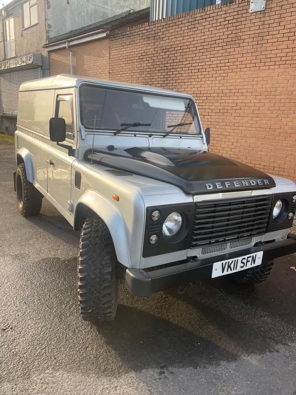 Silver Used 2011 Land Rover Defender SUV | £17,999 (Good price) - Image 1/4