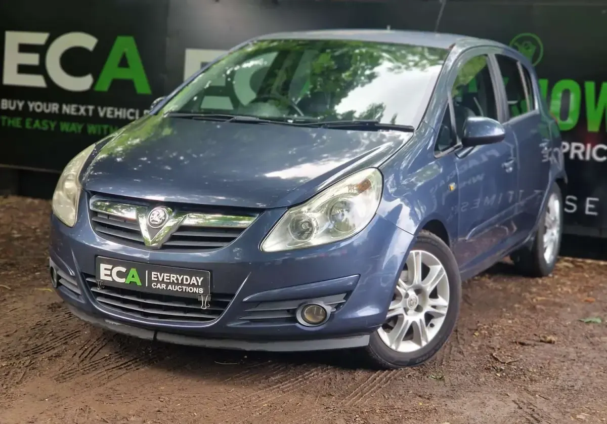 Used Vauxhall Corsa Design Edition 2006 Blue Hatchback
