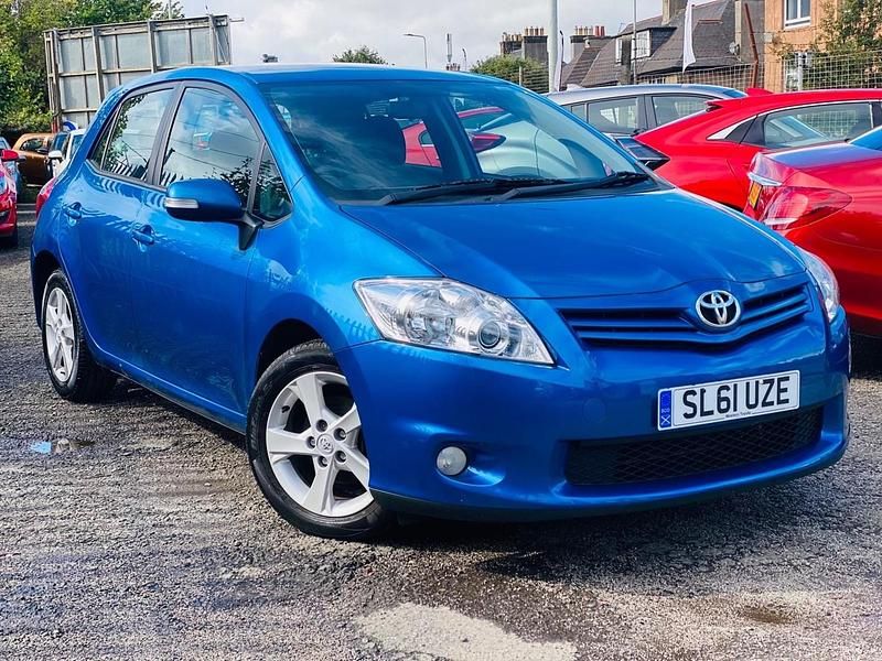 Blue Used 2011 Toyota Auris Edition Hatchback | £2,690 (Good price) - Image 1/4
