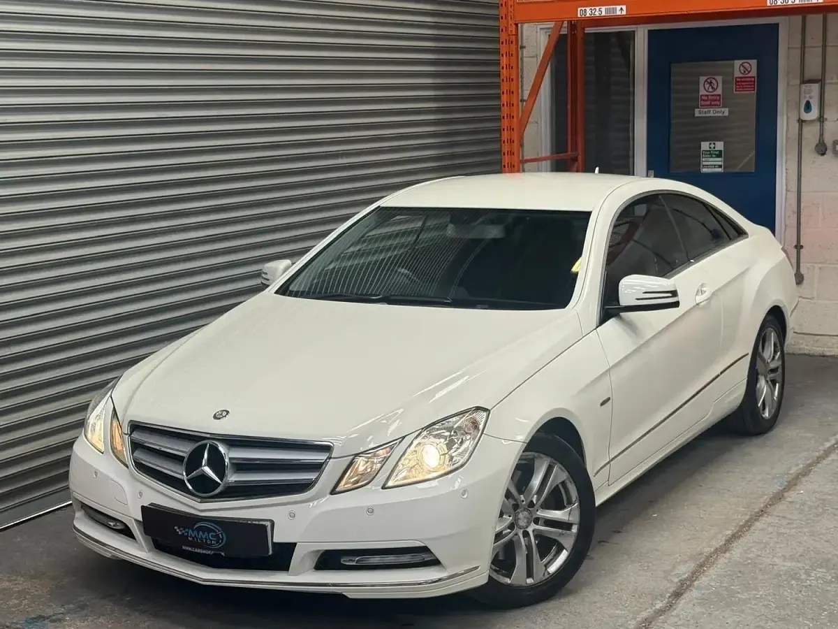 Used Mercedes E250 SE 2012 White Coupe