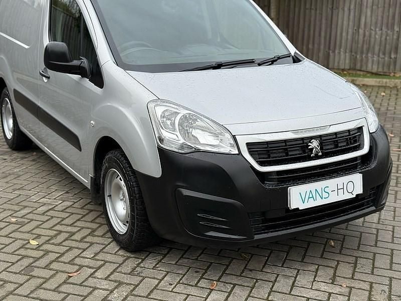 Usado Peugeot Partner 2019 Prateado Monovolume