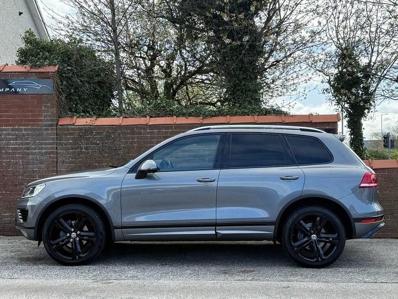 Usado VW Touareg R-line 262 HP (192 kW) 2016 Cinzento SUV
