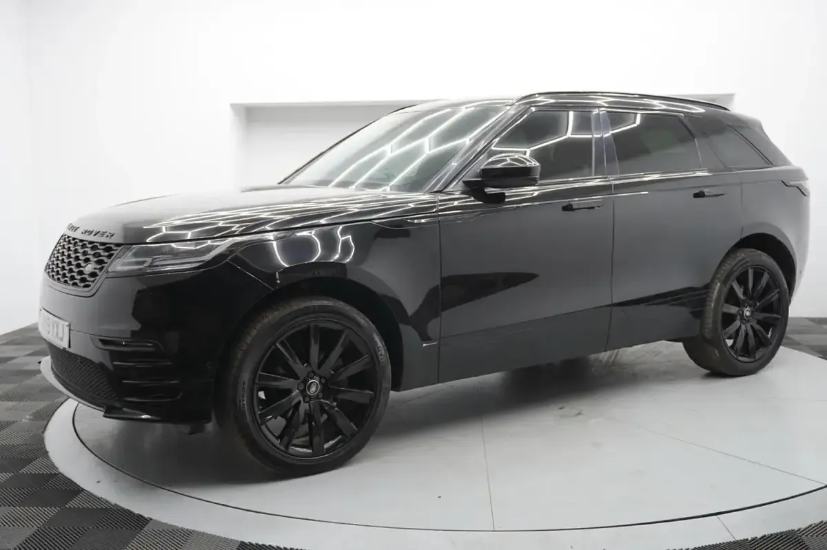 Used Land Rover Range Rover Velar SE Dynamic 2019 Black SUV