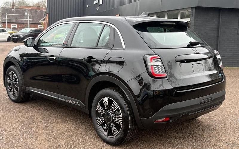 New Fiat 600E Red 114 kW (156 HP) 2025 Hatchback