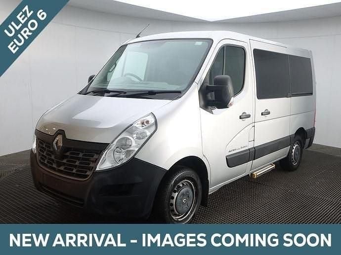 Silver Used 2017 Renault Master MPV | £16,945 (Fair price) - Image 1/1