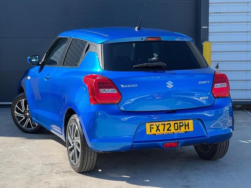 Begagnad Suzuki Swift SZ-L 2022 Halvkombi