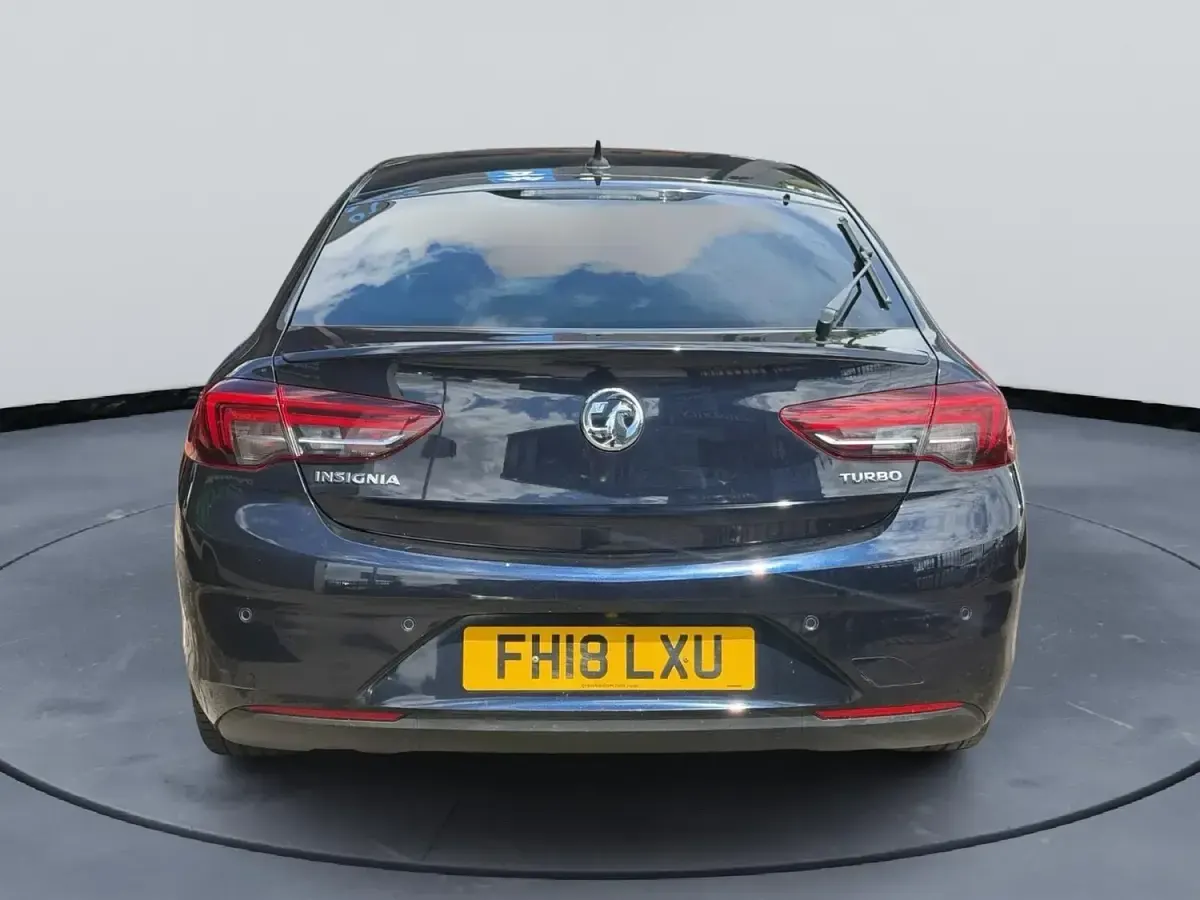 Used Vauxhall Insignia SRi 2018 Blue Hatchback