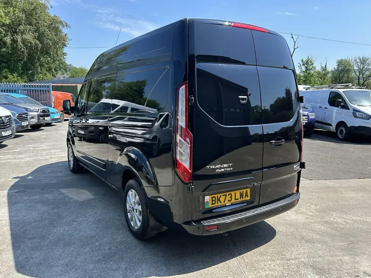 Used Ford Transit Custom Limited 130 HP (95 kW) 2023 Black Van