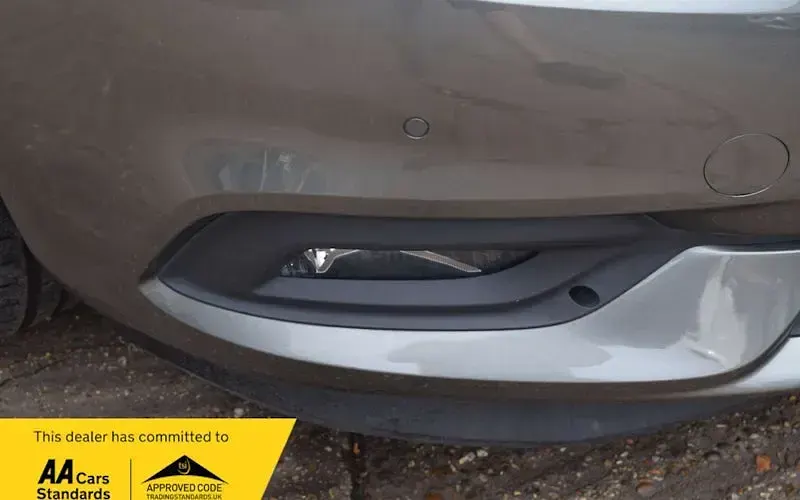 Used Vauxhall Zafira Tourer SRi 140 HP (102 kW) 2017 Grey MPV