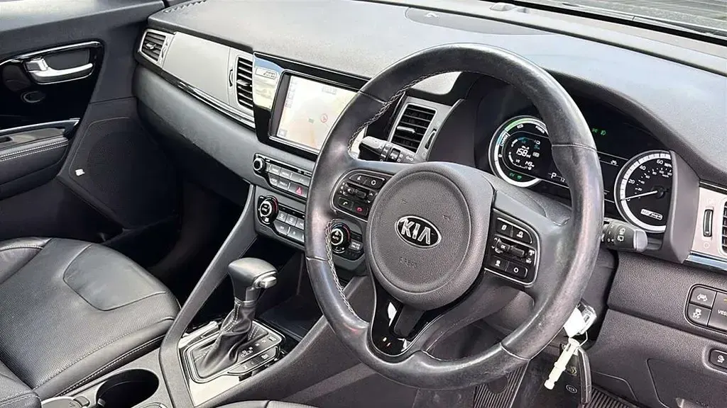Used Kia Niro 141 HP (103 kW) 2019 Blue SUV