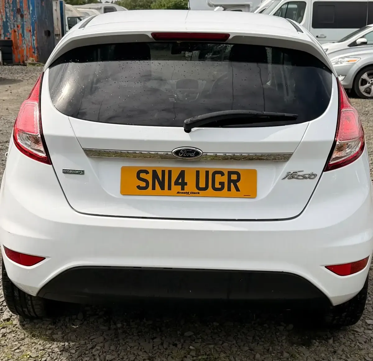 Used Ford Fiesta Zetec 100 HP (73 kW) 2014 White Hatchback