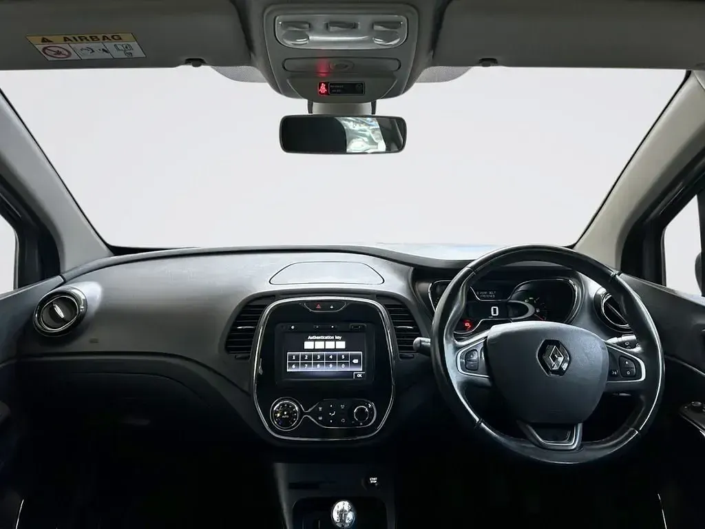 Usado Renault Captur Dynamique 90 HP (66 kW) 2016 Cinzento SUV