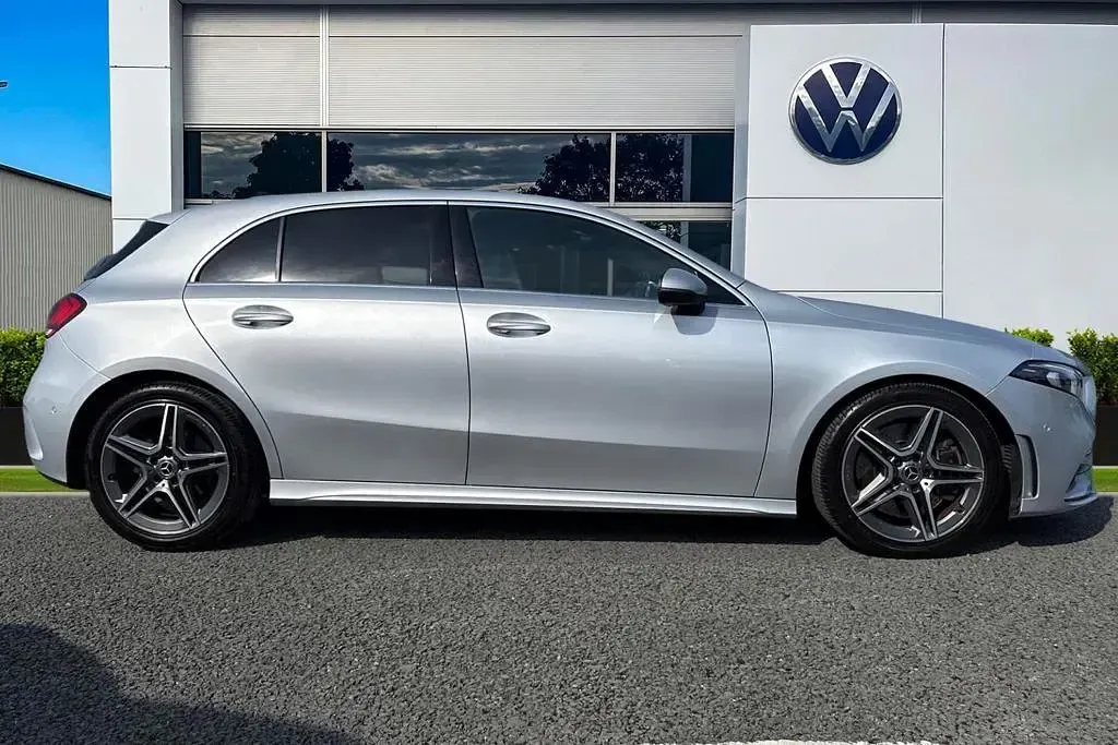 Used Mercedes A250 Executive 221 HP (162 kW) 2019 Silver Hatchback