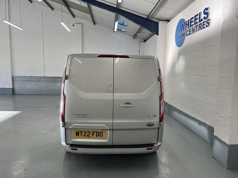 Used Ford Transit Custom Limited 130 HP (95 kW) 2022 Silver Van