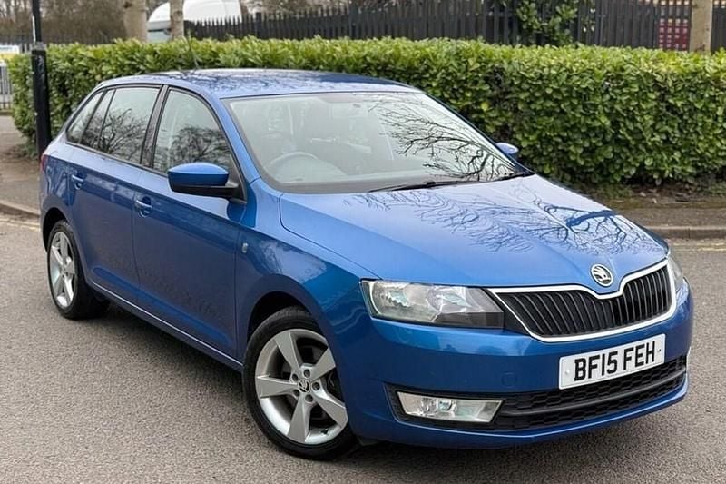 Used Skoda Rapid SE 90 HP (66 kW) 2015 Blue Hatchback
