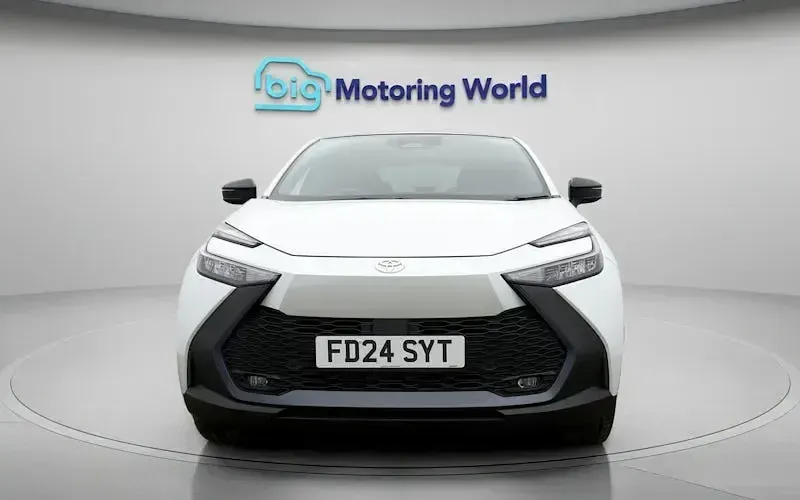 Usado Toyota C-HR Design 223 HP (164 kW) 2026 SUV
