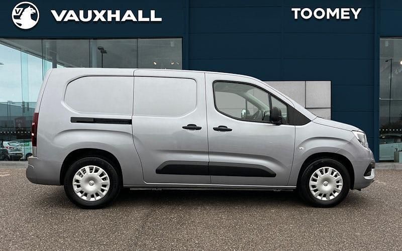Used Vauxhall Combo Sportive 100 kW (136 HP) 2022 MPV