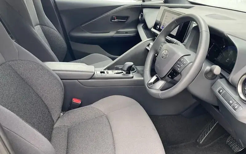 Used Toyota C-HR 140 HP (102 kW) 2025 Silver SUV
