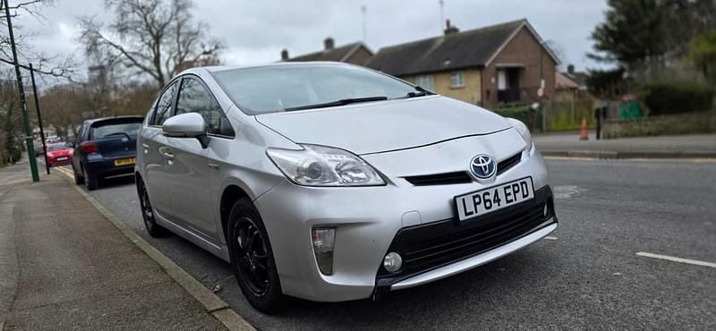 Used Toyota Prius T3 2015 Silver Hatchback