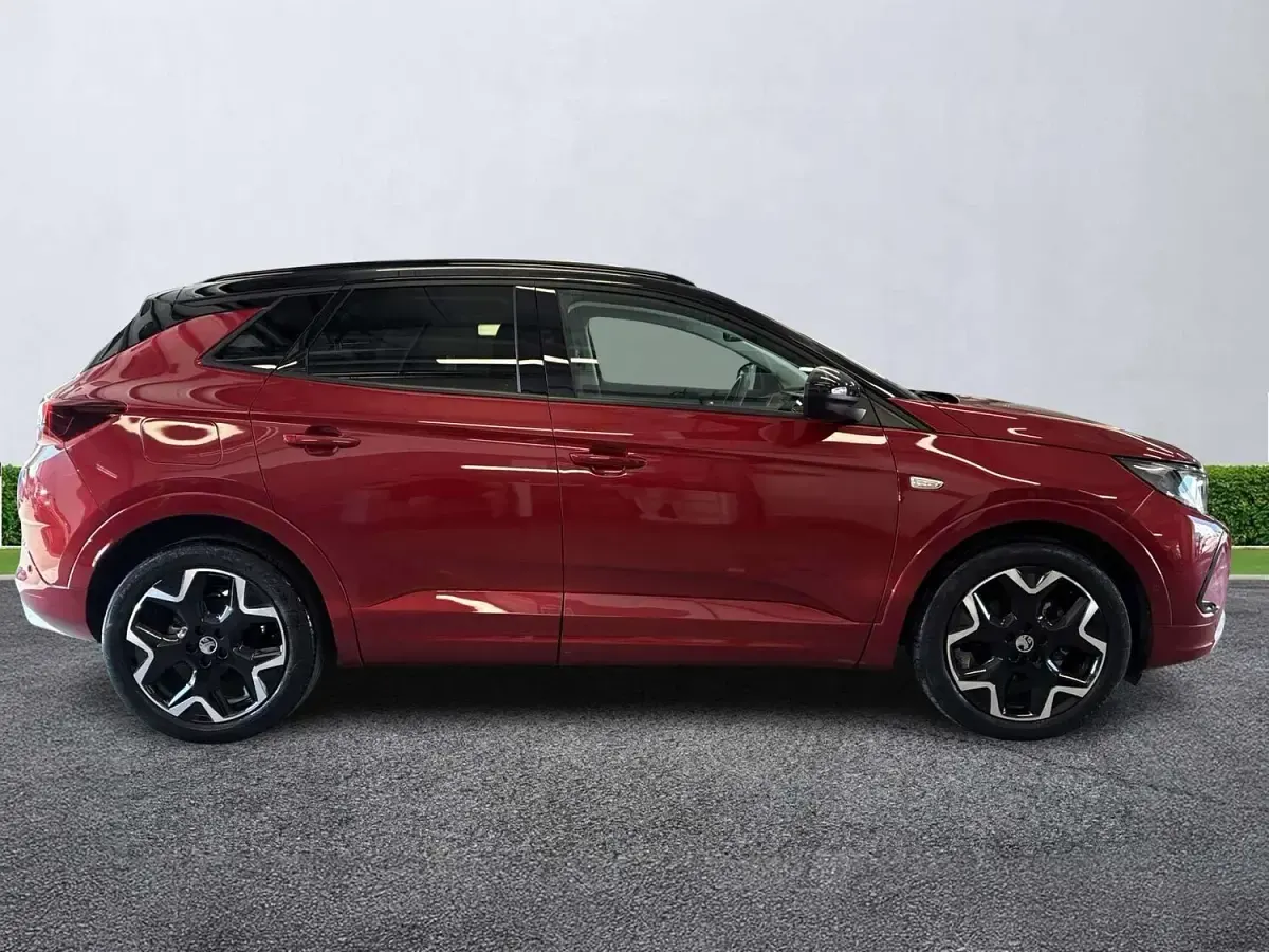 Used Vauxhall Grandland X Ultimate 130 HP (95 kW) 2023 Red SUV