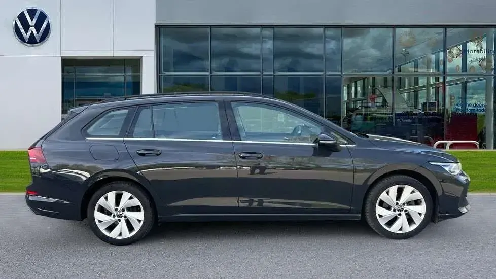 Used VW Golf VIII Style 150 HP (110 kW) 2024 Grey Estate