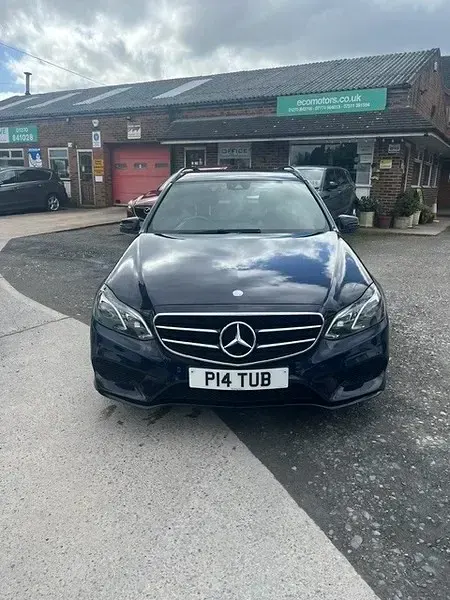 Used Mercedes E220 AMG 174 HP (127 kW) 2016 Blue Estate