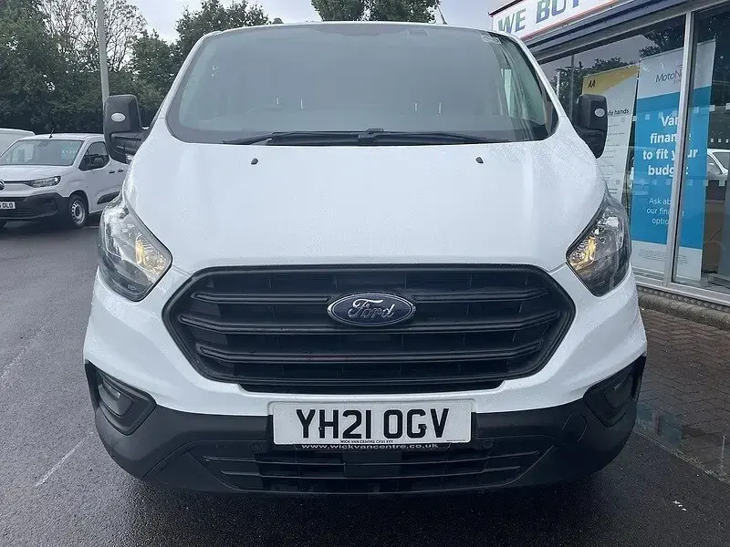Used Ford Transit Custom S 104 HP (76 kW) 2021 White Van