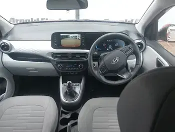 New Hyundai i10 Premium 79 HP (58 kW) 2025 Red Hatchback
