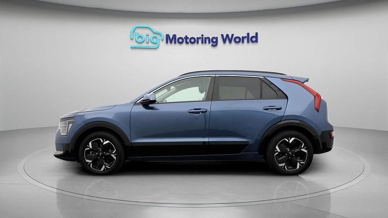 Used Kia e-Niro 147 kW (201 HP) 2022 Blue SUV