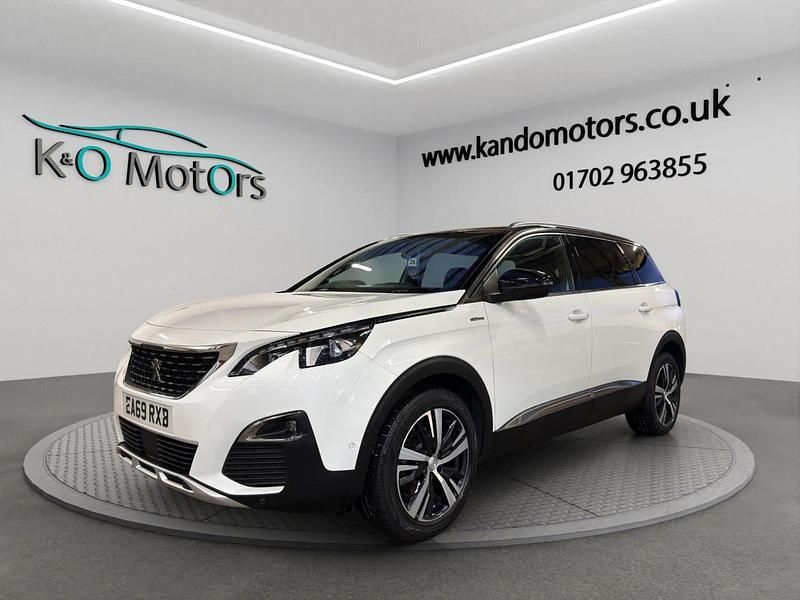 White Used 2019 Peugeot 5008 GT-line Hatchback | £16,495 (Fair price) - Image 1/4