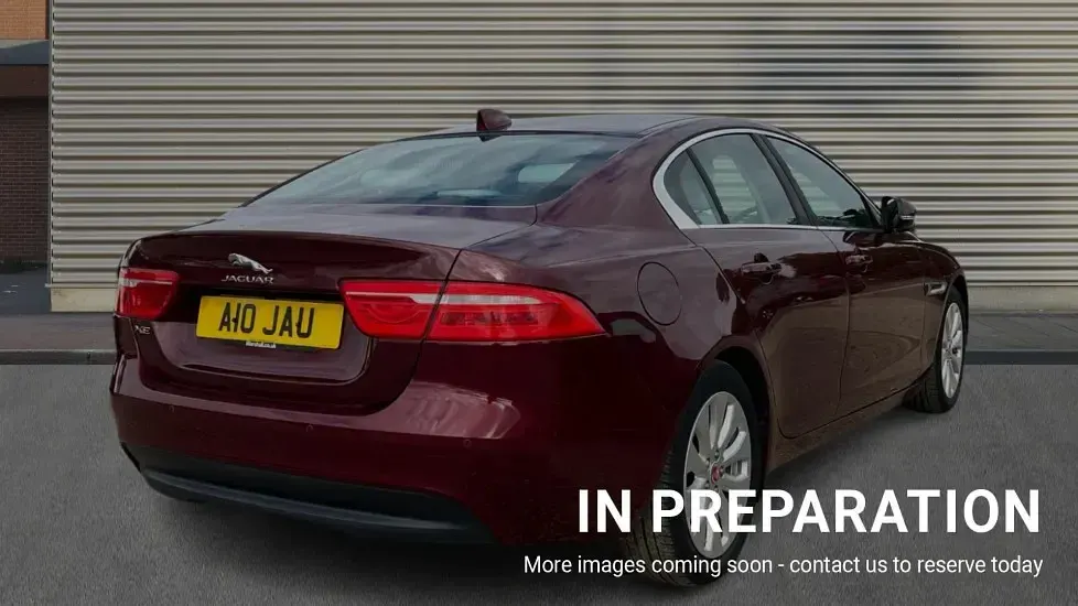 Used Jaguar XE Portfolio 163 HP (119 kW) 2017 Red Sedan