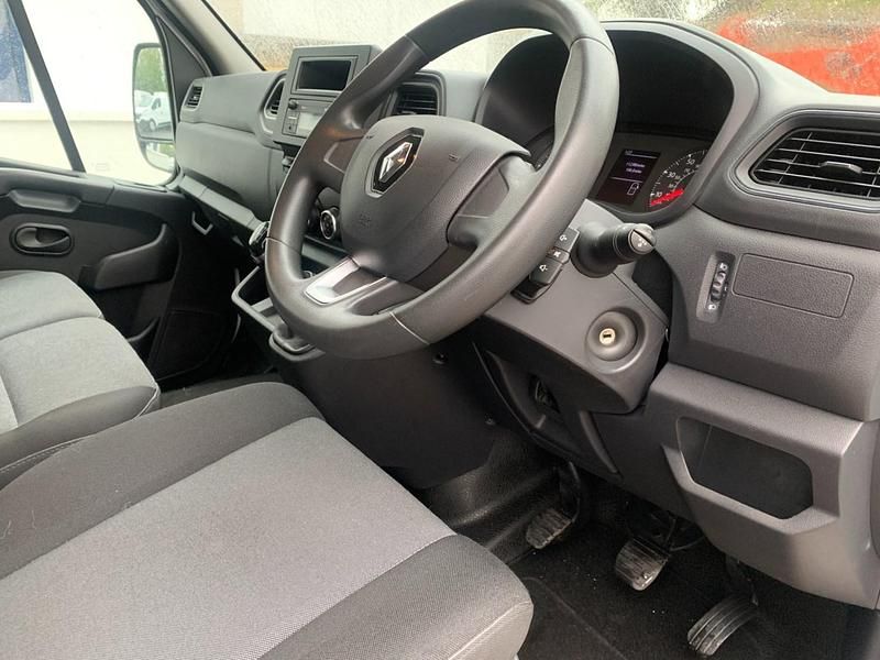 Used Renault Master Business 150 HP (110 kW) 2022 White Van