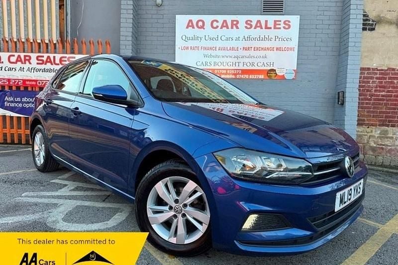 Used VW Polo SE 80 HP (58 kW) 2019 Blue Hatchback