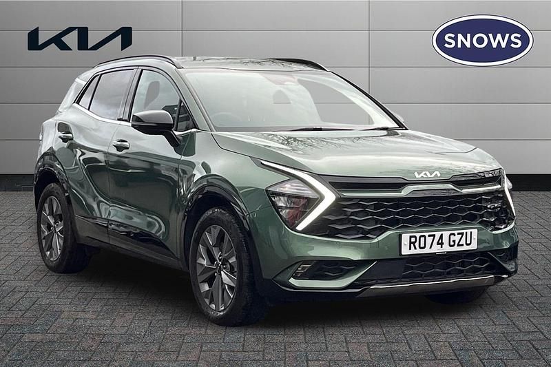 Experience green Used 2024 Kia Sportage GT-Line SUV | £24,995 (Super price) - Image 1/4