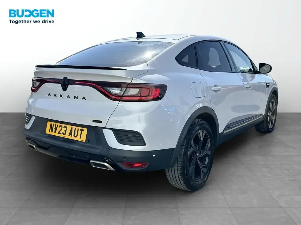 Used Renault Arkana Engineered 2023 White SUV